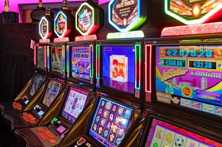 DoubleDown Casino سائٹ کے لیے آن لائن گیمز فراہم کرنے والے
